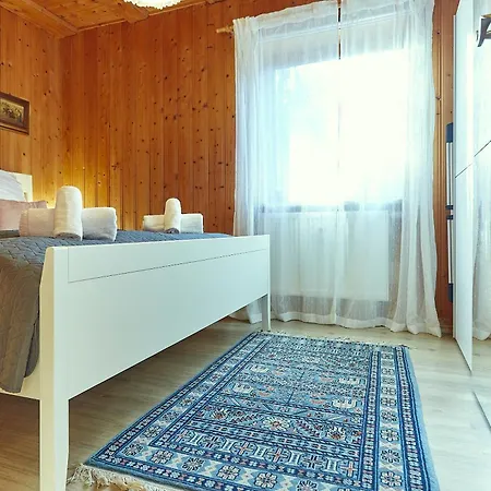 Moderne Im Bayerischen Wald Mit Bergblick, Balkon & Grosser Terrasse